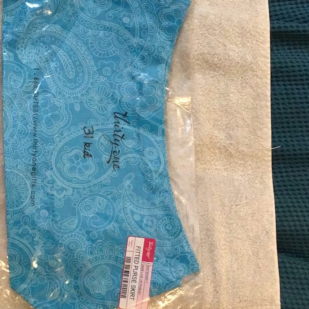 Thirty-one fitted purse skirt